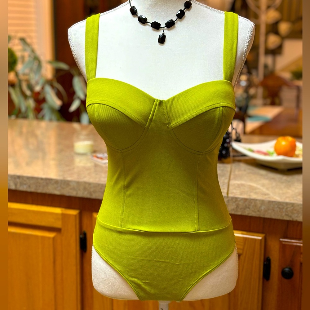 Haute Monde Green Adjustable Strap Bodycon Body Suit Size Small - Picture 3 of 16
